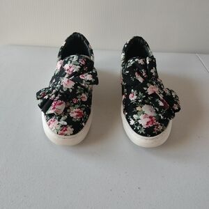 Halogen 8 floral Mika slip on shoes sneakers Travel Vacation Comfort Artsy